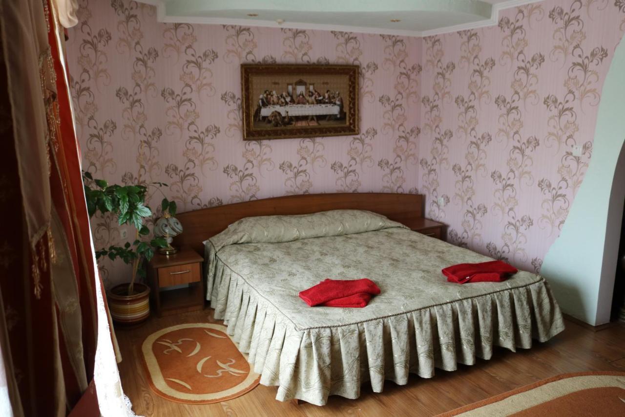 Готель ***Феєрія Tyachiv Luaran gambar