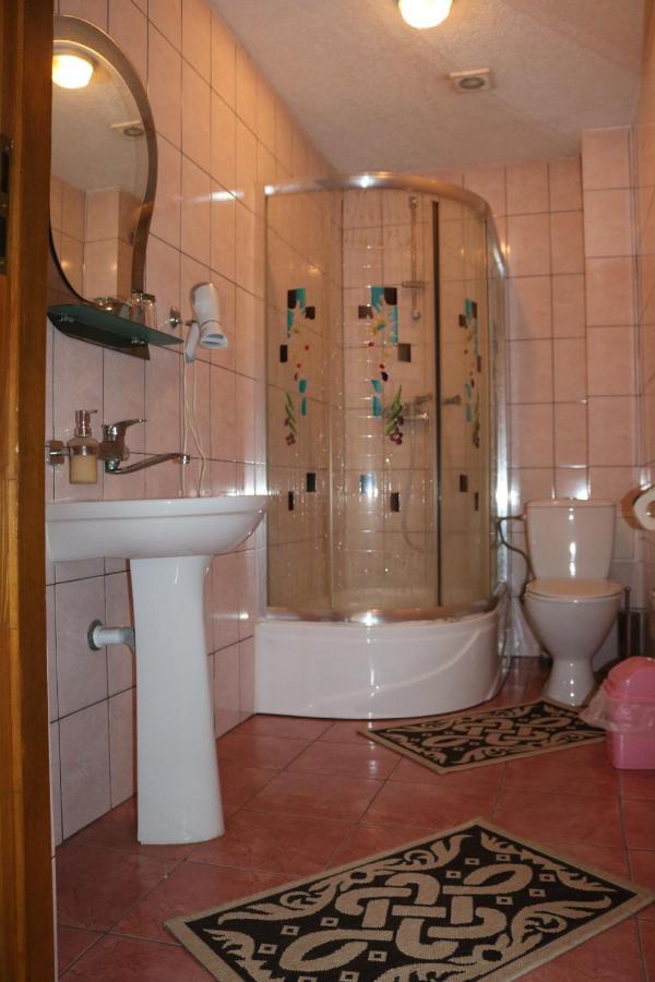 Готель ***Феєрія Tyachiv Luaran gambar