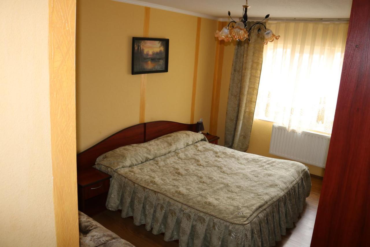 Готель ***Феєрія Tyachiv Luaran gambar