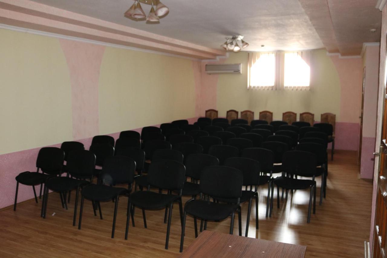 Готель ***Феєрія Tyachiv Luaran gambar